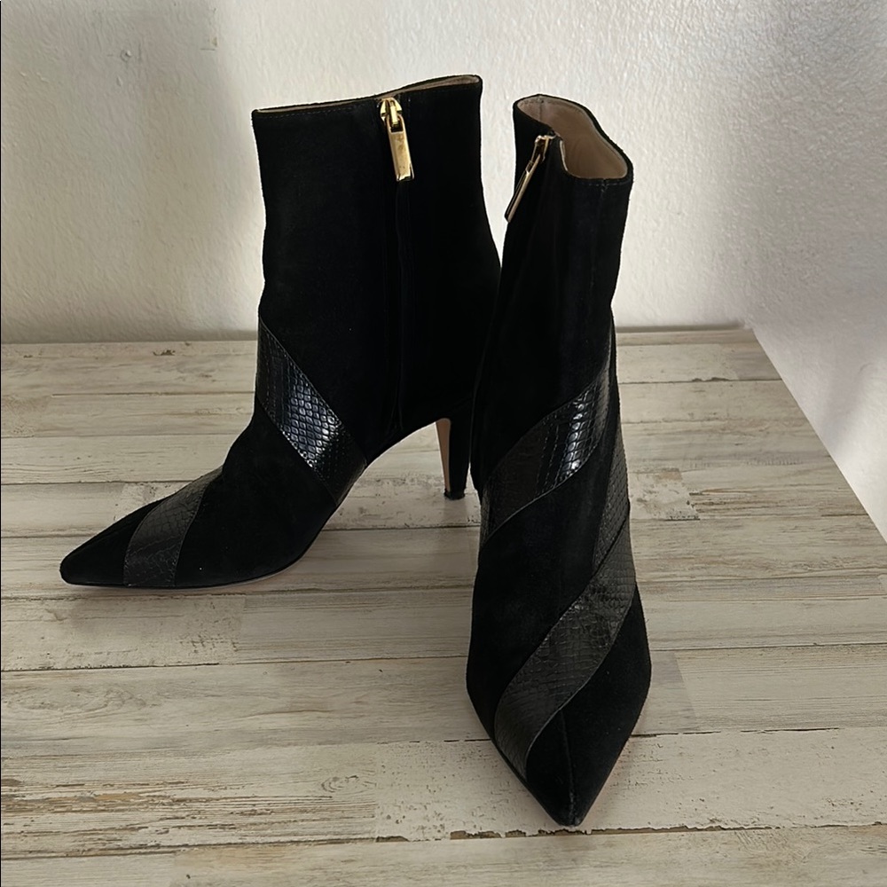 Gia Couture / Borghini suede black booties 37